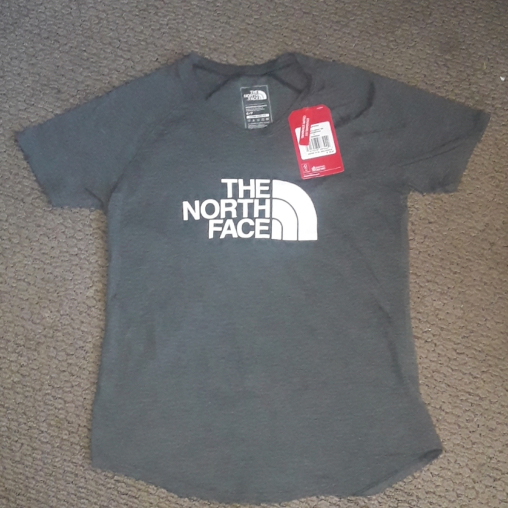 NWT: THE NORTH FACE GRAY SHORT SLEEVE TEE SZ: SM!!